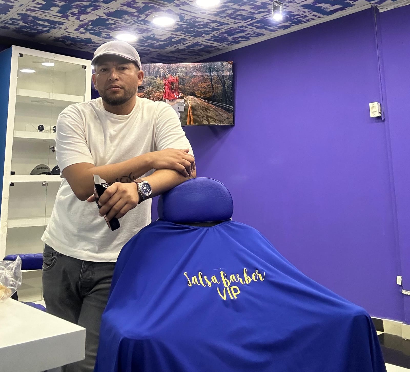 Johan - Barbero profesional con más de 20 años de experiencia